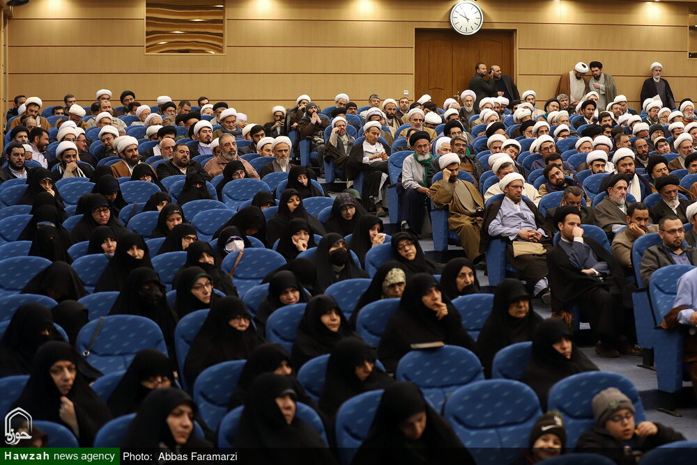 تصاویر/آیین افتتاحیه سلسله نشست های طلیعه رمضان تصاویر/آیین افتتاحیه سلسله نشست های طلیعه رمضان