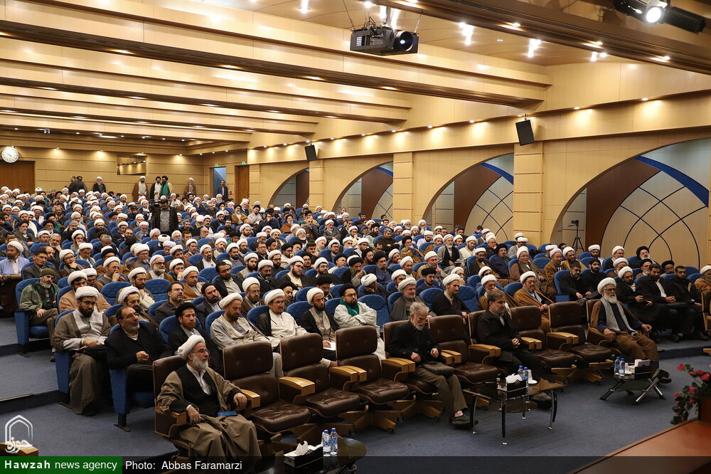 تصاویر/آیین افتتاحیه سلسله نشست های طلیعه رمضان تصاویر/آیین افتتاحیه سلسله نشست های طلیعه رمضان