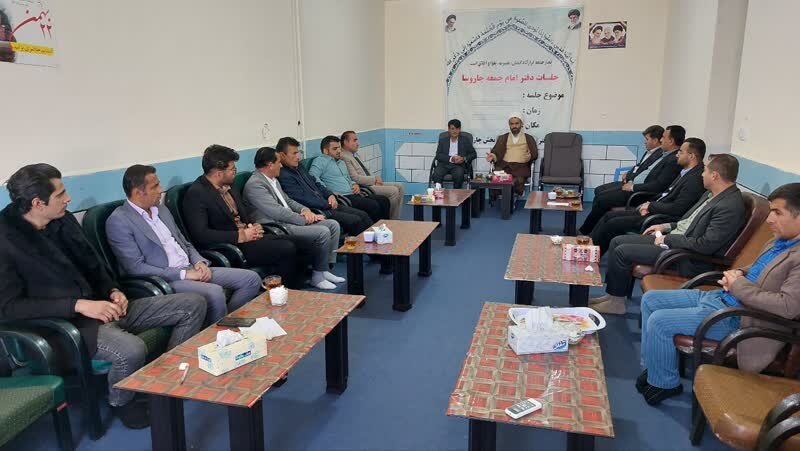 هشدار امام جمعه قلعه رئیسی؛ غفلت از معلمی، آسیب به آینده جامعه است