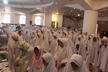 فیلم | مراسم جشن تکلیف دختران در مصلای امام خمینی(ره) شهریار