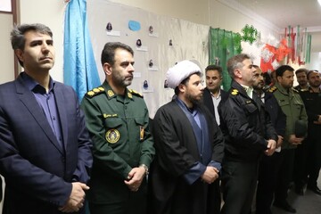 برپایی نمایشگاه دستاوردهای انقلاب اسلامی در دبیرستان دخترانه سلطانیه