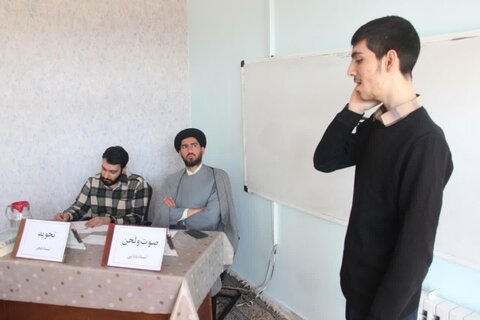 تصاویر /مسابقات قرائت قرآن - تفسیر - ترجمه واذان با حضور طلاب مدارس علمیه استان قزوین برگزار شد