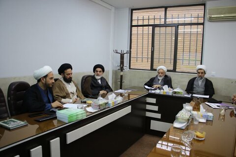 تصاویر|جلسه شورای آموزش حوزه علمیه اصفهان