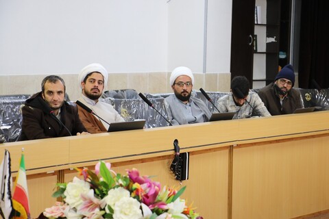 تصاویر|نشست هم اندیشی مسئولان هیئات مذهبی مدارس علمیه اصفهان