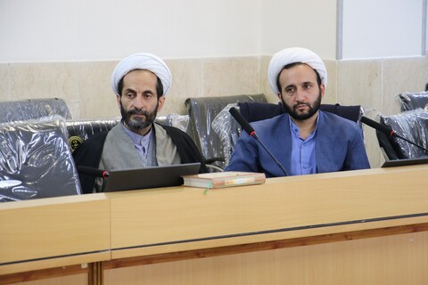 تصاویر|نشست هم اندیشی مسئولان هیئات مذهبی مدارس علمیه اصفهان