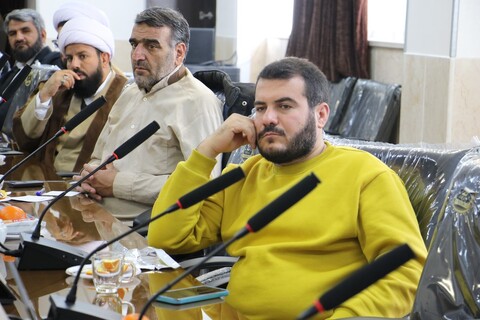 تصاویر|نشست هم اندیشی مسئولان هیئات مذهبی مدارس علمیه اصفهان