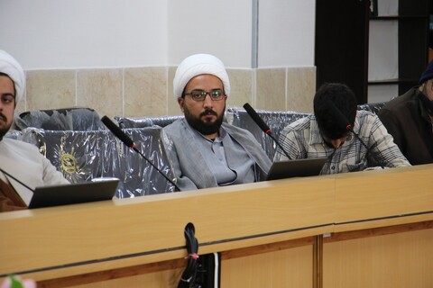 تصاویر|نشست هم اندیشی مسئولان هیئات مذهبی مدارس علمیه اصفهان