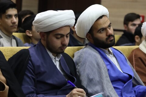 تصاویر/ دوره آشنایی با فرق انحرافی فعال در ایران در ارومیه