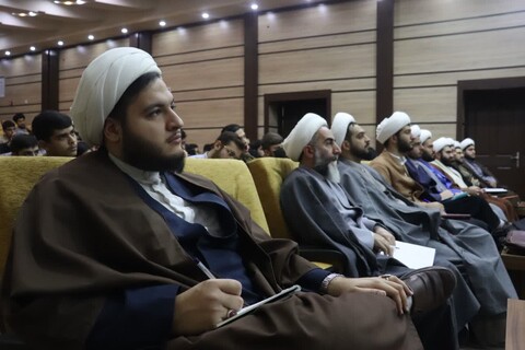 تصاویر/ دوره آشنایی با فرق انحرافی فعال در ایران در ارومیه