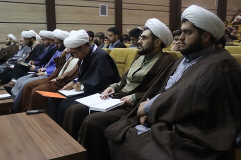 تصاویر/ دوره آشنایی با فرق انحرافی فعال در ایران در ارومیه