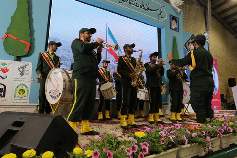 تصاویر / مراسم گرامیداشت روز حماسه و ایثار شهر شاهد نمونه کشور دُرچه اصفهان