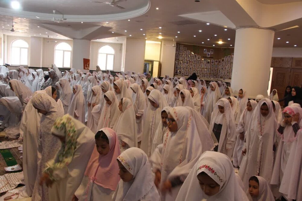 فیلم | مراسم جشن تکلیف دختران در مصلای امام خمینی(ره) شهریار