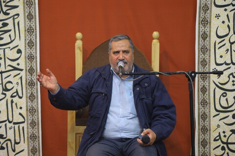 تصاویر/ اختتامیه برنامه های دهه مهدویت و تجلیل از حاج غلامرضا سازگار، شاعر اهل‌بیت(ع) در اصفهان