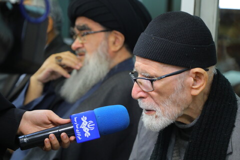 تصاویر/ اختتامیه برنامه های دهه مهدویت و تجلیل از حاج غلامرضا سازگار، شاعر اهل‌بیت(ع) در اصفهان