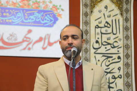 تصاویر/ اختتامیه برنامه های دهه مهدویت و تجلیل از حاج غلامرضا سازگار، شاعر اهل‌بیت(ع) در اصفهان