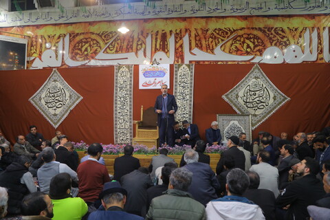 تصاویر/ اختتامیه برنامه های دهه مهدویت و تجلیل از حاج غلامرضا سازگار، شاعر اهل‌بیت(ع) در اصفهان