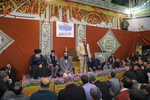 تصاویر/ اختتامیه برنامه های دهه مهدویت و تجلیل از حاج غلامرضا سازگار، شاعر اهل‌بیت(ع) در اصفهان