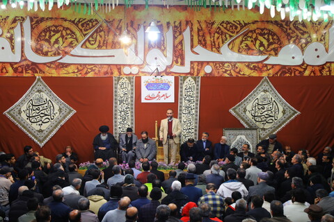 تصاویر/ اختتامیه برنامه های دهه مهدویت و تجلیل از حاج غلامرضا سازگار، شاعر اهل‌بیت(ع) در اصفهان