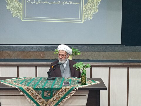 مسئولیت‌پذیری در برابر خود، جامعه و خداوند، اساس تکامل انسان است