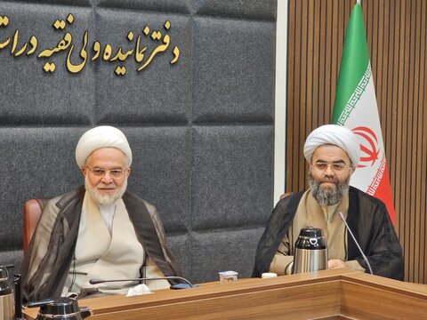 تصاویر/جلسه هیئات امنای حوزه علمیه خواهران استان کردستان
