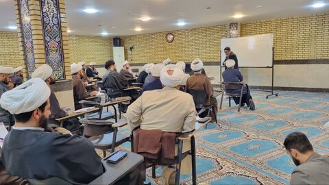 تصاویر/برگزاری دوره‌های دانش‌افزایی اصول و مهارت‌های عمومی تدریس