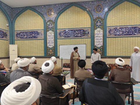 تصاویر/برگزاری دوره‌های دانش‌افزایی اصول و مهارت‌های عمومی تدریس