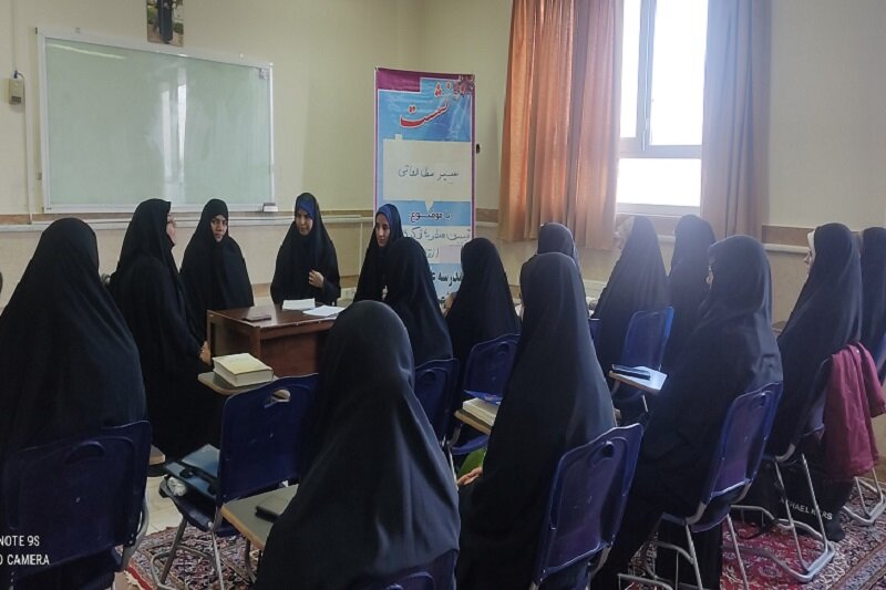 نشست سیر مطالعاتی «تبیین منظومه فکری امامین انقلاب» در سنقر و کلیایی برگزار شد