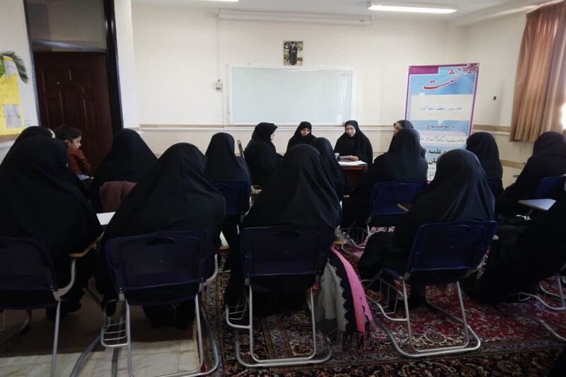 نشست سیر مطالعاتی «تبیین منظومه فکری امامین انقلاب» در سنقر و کلیایی برگزار شد