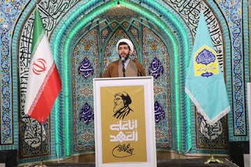 تربیت نوجوان و کودکان با فرهنگ غرب انسان را دچار انحطاط و افول شخصیتی می‌کند