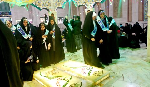 اعزام و بدرقه عمره دانش آموزی