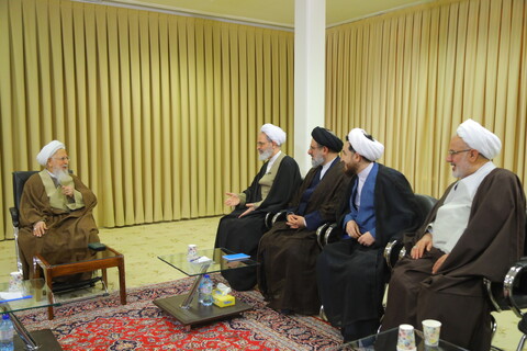 تصاویر / دیدار اعضای ستاد برگزاری تفسیر تسنیم با آیت الله العظمی جوادی آملی