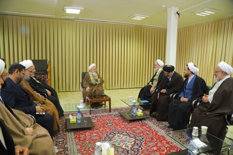 تصاویر / دیدار اعضای ستاد برگزاری تفسیر تسنیم با آیت الله العظمی جوادی آملی