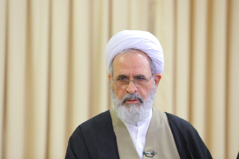 تصاویر / دیدار اعضای ستاد برگزاری تفسیر تسنیم با آیت الله العظمی جوادی آملی