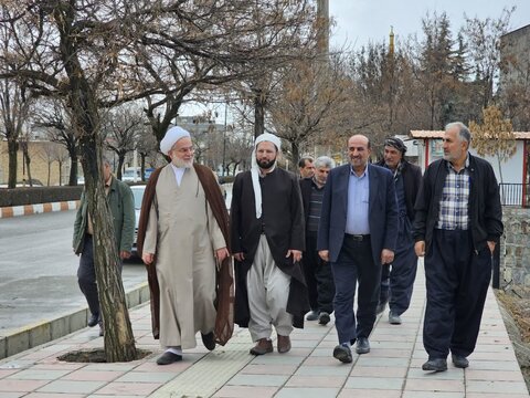 تصاویر/حضور نماینده ولی فقیه در کردستان، در نماز جمعه اهل سنت شهر شویشه از توابع سنندج