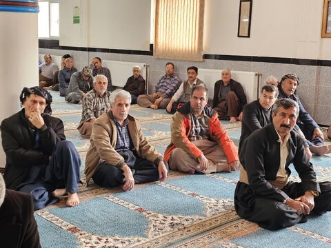 تصاویر/حضور نماینده ولی فقیه در کردستان، در نماز جمعه اهل سنت شهر شویشه از توابع سنندج