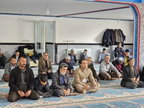 تصاویر/حضور نماینده ولی فقیه در کردستان، در نماز جمعه اهل سنت شهر شویشه از توابع سنندج