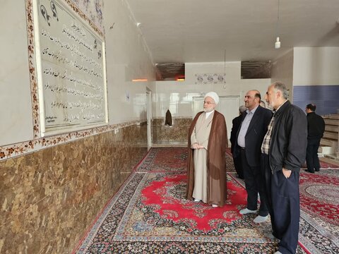 تصاویر/حضور نماینده ولی فقیه در کردستان، در نماز جمعه اهل سنت شهر شویشه از توابع سنندج