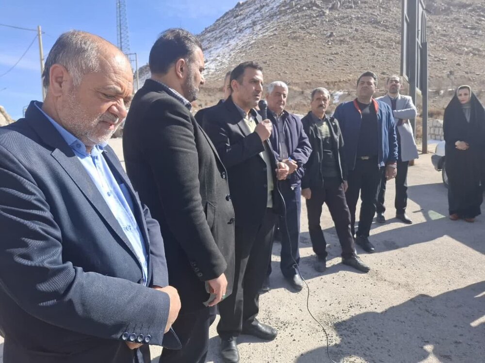 نخستین تابلو شهدا با ترسیم نقشه ایران در روستای قزآان رونمایی شد