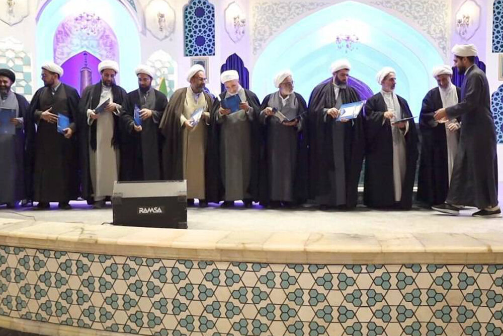 رقابت بالغ بر ۳۰۰ طلبه در هشتمین دوره المپیاد حوزه های علمیه کشور در مشهد/ برگزیدگان تجلیل شدند