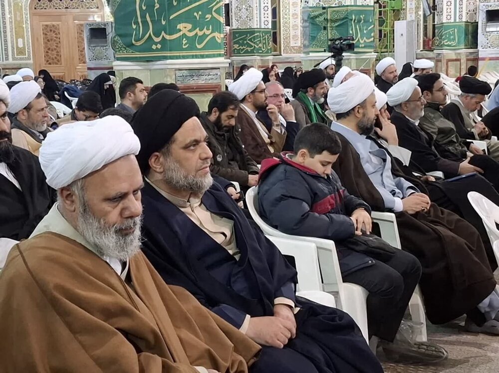 حضور امامزدگان در شهرها برکات فراوانی برای مردم دارد