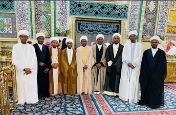 طلاب تانزانیایی در شهر کربلا ملبّس به لباس مقدس طلبگی شدند