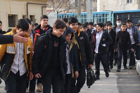 تصاویر/ حضور دانش آموزان شاهد اهل قلم در مدرسه علمیه امام خامنه‌ای ارومیه