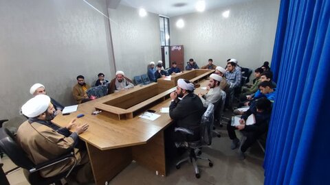 تصاویر/ دوره آشنایی با فرقه های انحرافی در مدرسه علمیه نقده