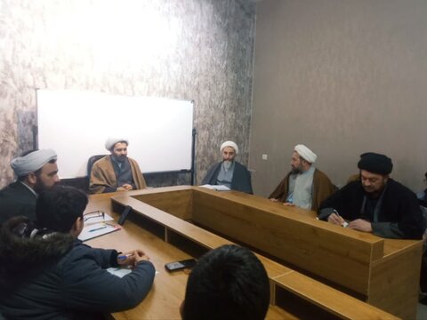 تصاویر/ دوره آشنایی با فرقه های انحرافی در مدرسه علمیه نقده