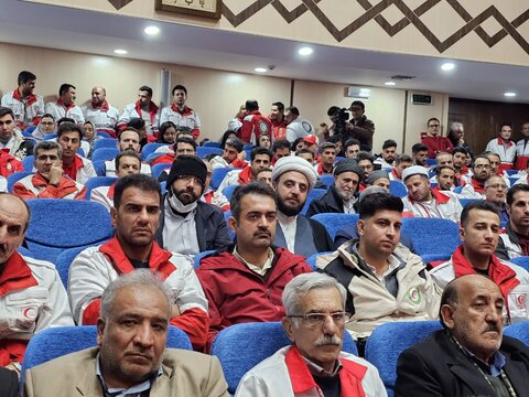 تصاویر/نخستین کنگره بین‌المللی ۲۵۰۰ شهید امدادگر دفاع مقدس و مقاومت یادواره ۲۲ شهید امدادگر کردستان