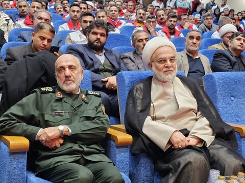 تصاویر/نخستین کنگره بین‌المللی ۲۵۰۰ شهید امدادگر دفاع مقدس و مقاومت یادواره ۲۲ شهید امدادگر کردستان