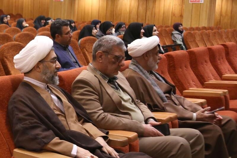 دوره معرفت‌افزایی اخلاق حرفه‌ای در دانشگاه شهید باهنر کرمان برگزار شد