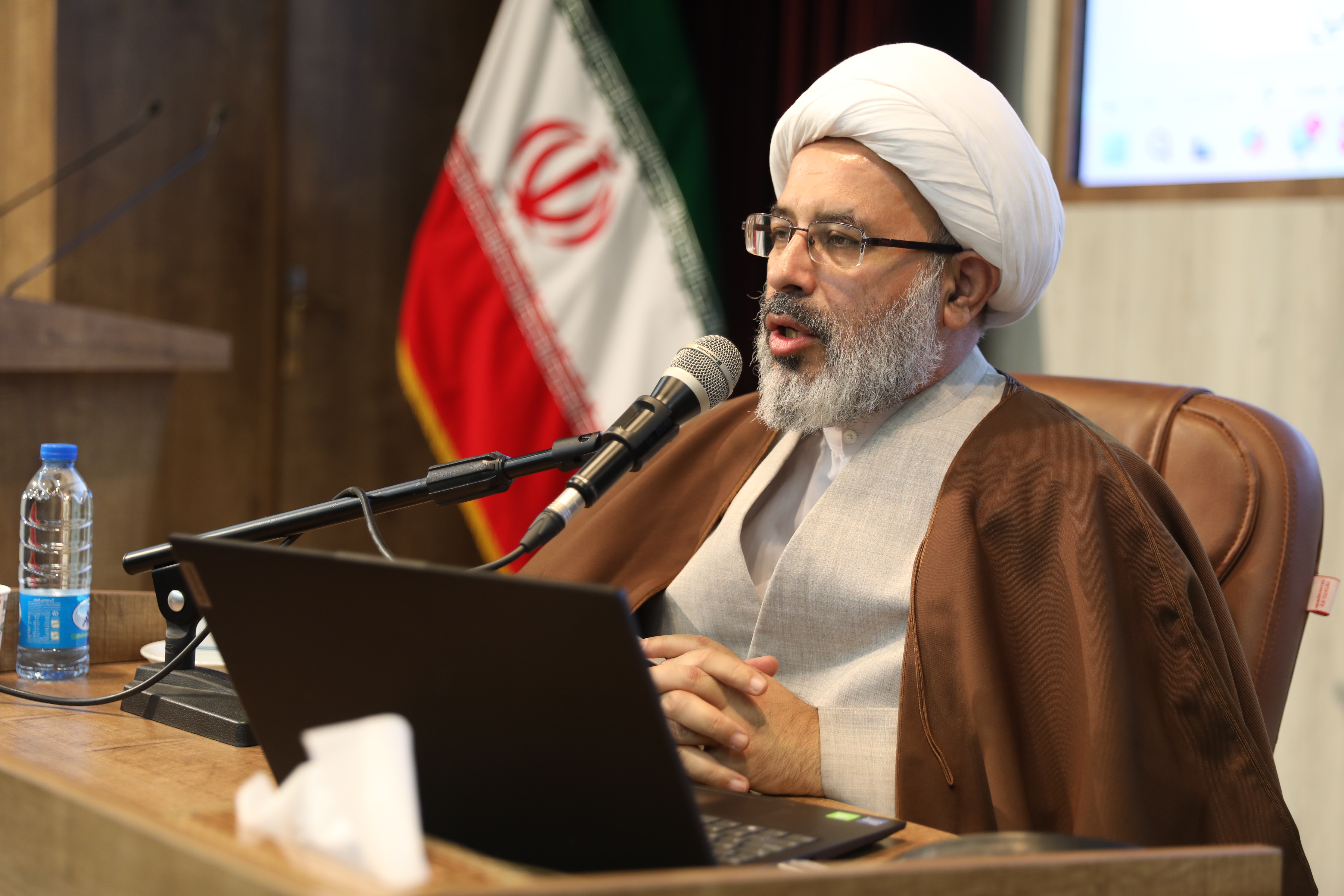  دینداری، عبودیت جمعی است نه فردی