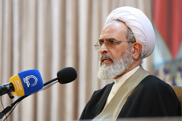 حوزه علمیه پای عهد خود با مقاومت سرافراز ایستاده است / «انّا علی العهد» شعار همیشگی حوزویان