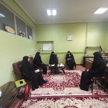 برگزاری اولین جلسه گروه علمی تربیتی مدرسه علمیه الزهراء(س) همدان